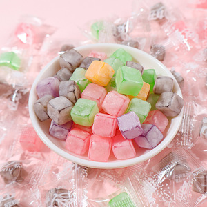 Bonbons mous de 2e génération Sour Girl <span class=keywords><strong>Petit</strong></span> paquet Goût complet Enrobés de cola fruités Collations nostalgiques pour la journée des enfants - Product Image 3