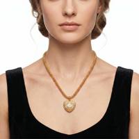 Collier avec pendentif cœur plaqué or, imitation perle et cristal, chaîne en alliage de zinc pour femme, idéal pour les soirées