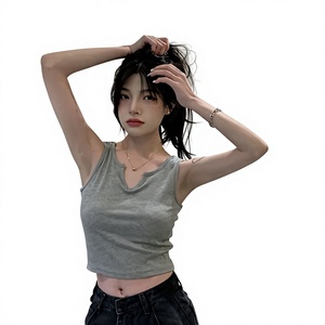 Débardeur Chic d'Été pour Femme – Camisole Minimaliste Légère et Essentielle pour l'Été - Product Image 5