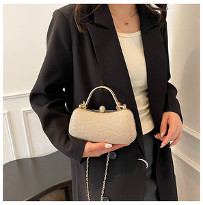 Magnifique Pochette de Soirée Élégante en Satin Couleur Unie Irrégulière pour Femme, Sac à Main de Luxe pour Mariage et Fêtes - Product Image 1