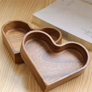 Plateaux de service pour sushis et desserts en bois massif faits à <span class=keywords><strong>la</strong></span> main, en forme de cœur, 4 pièces, modernes, lavables au lave-vaisselle, vente en gros - Product Image 6