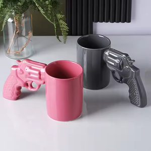 Fabricant chinois, vente en gros : Nouvelle tasse en céramique unique, créative, en forme de pistolet (or et argent), mugs personnalisés faits à la main - Product Image 3
