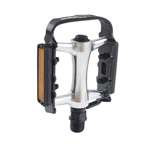 Pedales de Bicicleta de Montaña Wellgo M20 de Aleación de Aluminio con Rodamientos de Bolas Antideslizantes en Negro y Rojo - Product Image 4