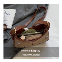 Tas Selempang Wanita Kustom Vintage Warna Kontras Retro dengan Tali Bahu yang Dapat Disesuaikan untuk Perjalanan Sehari-hari dan Belanja Jalanan.