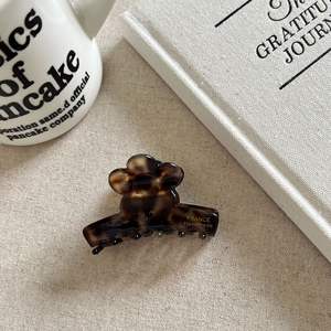 Pince à cheveux en acétate français motif floral, simple, multicolore, taille moyenne, pour femme et fille - Product Image 3