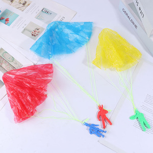 <span class=keywords><strong>Parachute</strong></span> <span class=keywords><strong>en</strong></span> plastique à lancer à la main pour enfants, jouet multicolore pour la <span class=keywords><strong>maternelle</strong></span> et la plage - Product Image 4