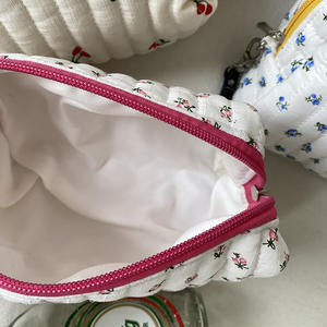 Acolchado Almacenamiento de cosméticos Dumpling Teenage Heart Cherry Logotipo personalizado Bolsa de <span class=keywords><strong>maquillaje</strong></span> al por mayor - Product Image 4