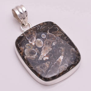 Pierre de lune arc-en-ciel naturelle pierre précieuse pendentif en argent sterling 925, exportateur de bijoux en argent sterling 925 fin, bijoux en argent personnalisés - Product Image 3