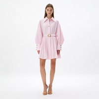 Nouvelle Robe Mini Plissée Rose Pâle à Col Chemise, Manches Longues Bouffantes, Ceinture et Boutons sur les Poignets, Coupe Évasée, Personnalisable, Vente en Gros pour Femmes