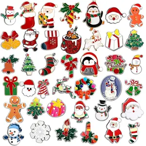 Christmas Brooch Pin Set Lapel Pin Christmas Tree Snowman Snowflake Santa Bell Jewelry Enamel Pin Badge for Girl Clothes Bag Bac