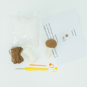 Kit de Ganchillo para <span class=keywords><strong>Principiantes</strong></span>: Proyector de Amigurumi de Animales y Hongos para Niños, Manualidades DIY Fáciles de Aprender - Product Image 3