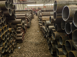 Tubería de Acero al Carbono Sin Costura ASTM A106 de Alta Calidad para Petróleo, Calidad Garantizada, Aplicación API con Servicios de Doblado y Corte - Product Image 5