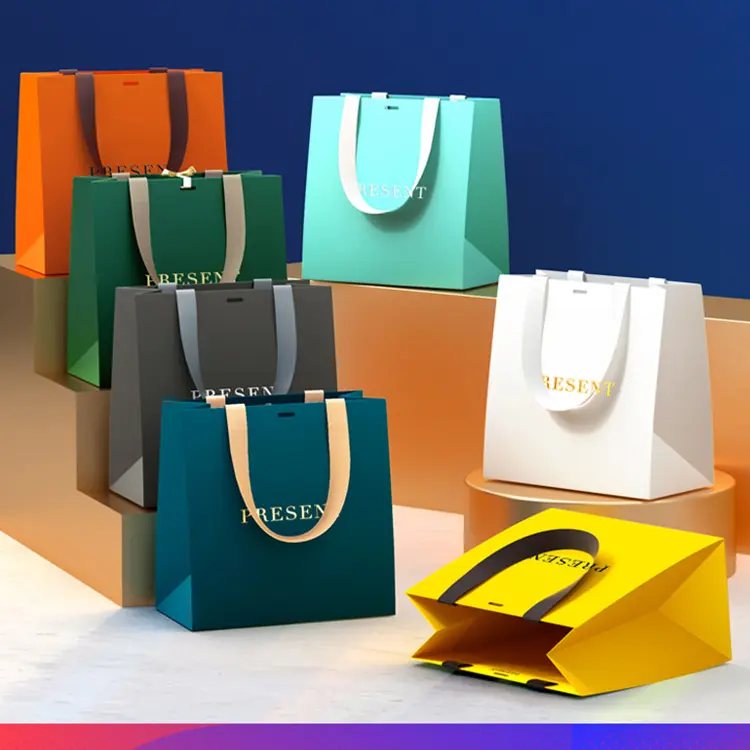 Wholesale Cheap Price Luxury Famous Chic Paper Bags Brand Gift Bag Custom Printed Shopping Paper Bag With Your Own Logo