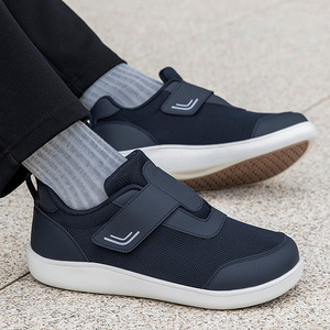 รองเท้าลำลองระบายอากาศได้ดีสำหรับผู้สูงอายุ พื้นรองเท้านุ่ม น้ำหนักเบา กันลื่น ทำจากผ้าตาข่าย - Product Image 6