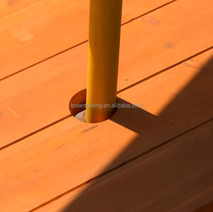 Conjunto de Mesa de Picnic de Madera con Sombrilla a Rayas – Banco de Comedor para Exteriores Resistente a la Intemperie con Protección Solar para Jardín - Product Image 4