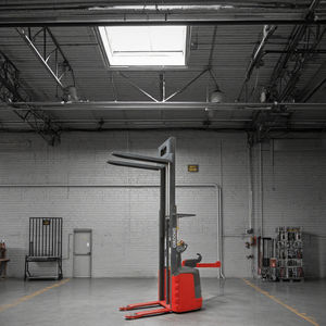 מלגזה חשמלית שואו-ו 2000 ק\\\"ג 0.2 מטר, במצב חדש, מנוע AC, גלגלי PU, סוללת עופרת-חומצה, תיקון ציוד - Product Image 4