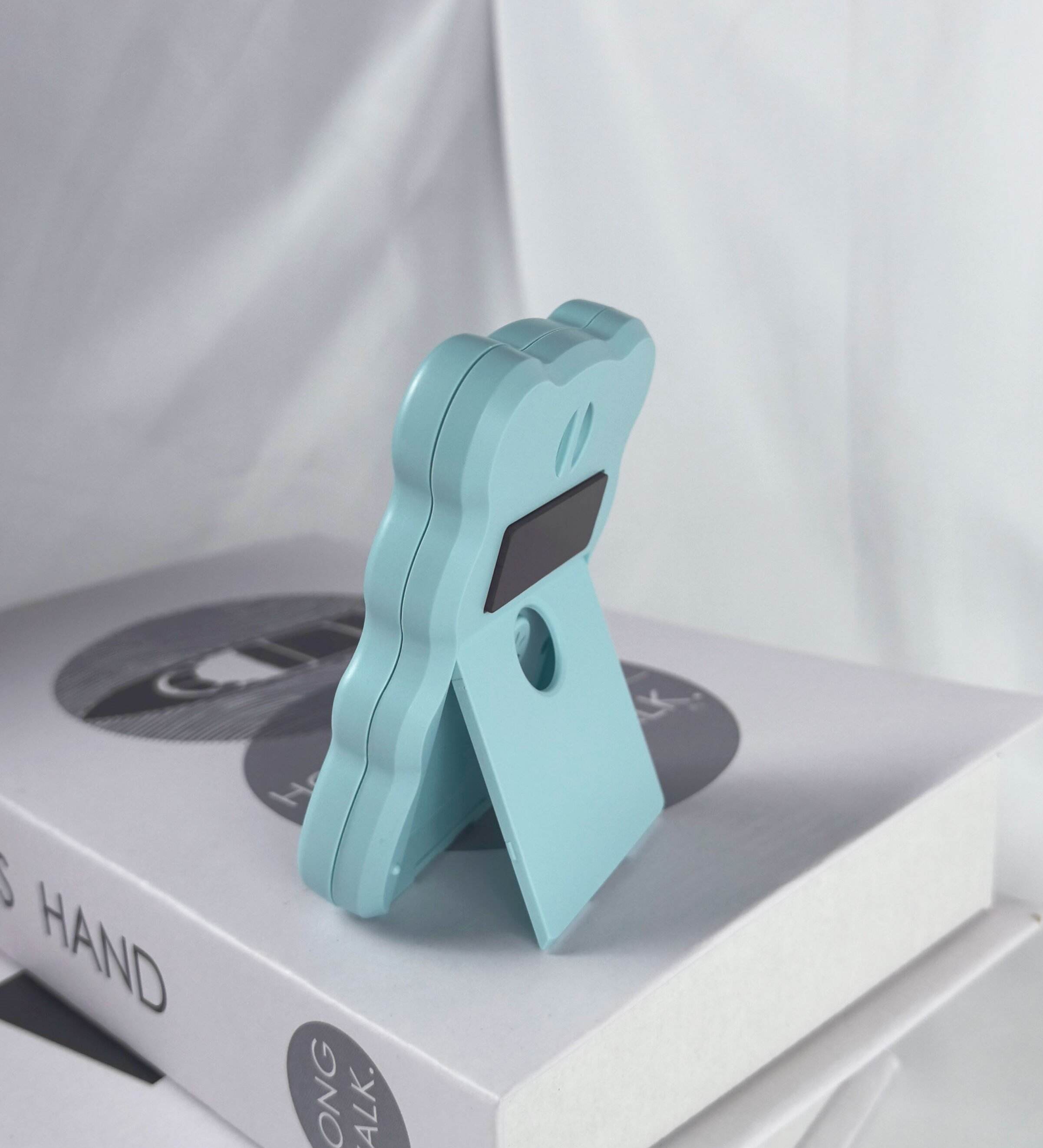 Big Digits Electronic Panda Shape Creative Timer Digital Time Reminder with Loud Alarm Magnet Stand Clock for Children Home Use