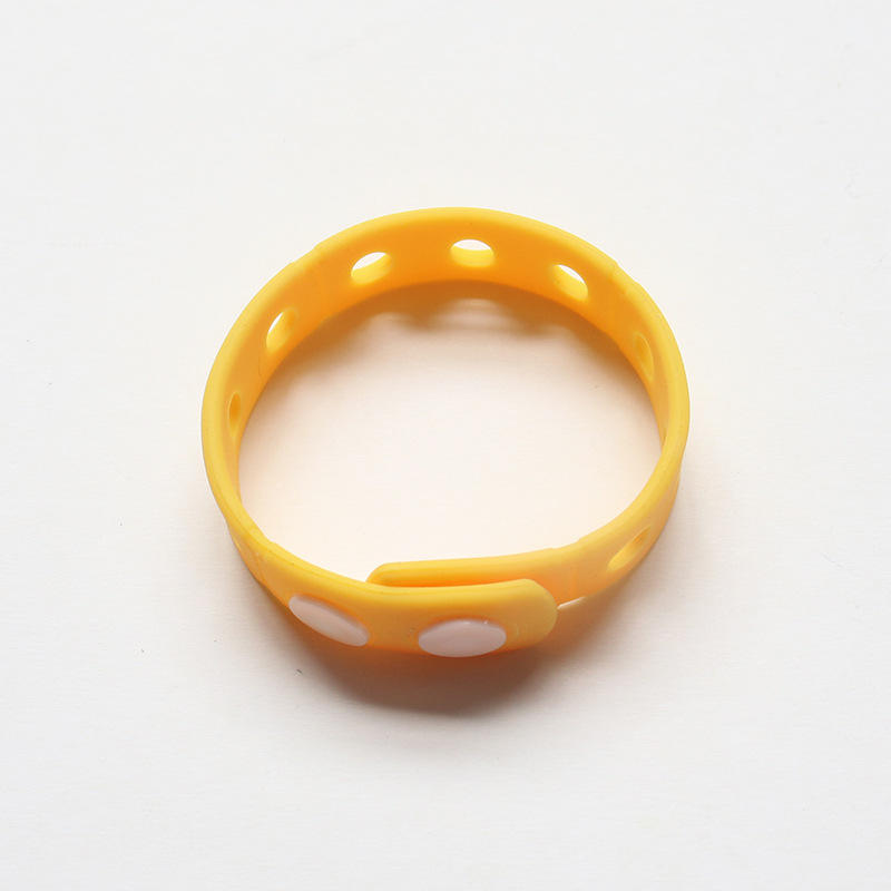 สีเหลืองเข้ม