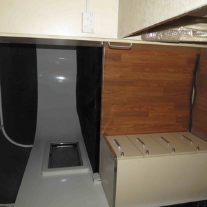 Remolque para Caballos HERUI, Modelo Triple-Horse Gooseneck, Certificado por el DOT, de Aluminio, con Compartimento para Equipo, Resistente a la Intemperie, para Transporte Equino Profesional - Product Image 5