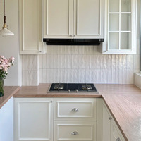 Îlot de cuisine moderne modulaire avec évier, personnalisation complète de la maison, conception gratuite sur mesure