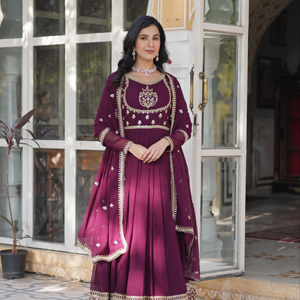 La última ropa india y paquistaní Faux Blooming Georgette con bordado de lentejuelas ricas con ropa de fiesta - Product Image 1