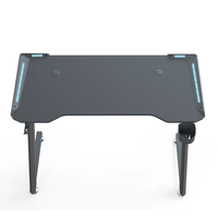 Table de jeu en métal RGB avec surface en bois, porte-gobelets et accessoires, bureau de jeu