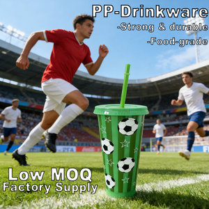 Botella <span class=keywords><strong>de</strong></span> Plástico PP con Diseño <span class=keywords><strong>de</strong></span> Fútbol y Tapa, Vaso Desechable para Partidos <span class=keywords><strong>de</strong></span> Fútbol, Estadios y Uso en Exteriores - Product Image 2