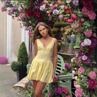 Nouvelle Robe Camisole Femme Été Style Européen & Américain Sexy Col V Profond Dentelle Ajourée Fleurie Coupe A-Line