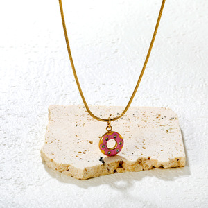 สร้อยคอจี้รูปบอลลูนโดนัทพร้อมสายโซ่ทอง สร้อยแฟชั่นผู้หญิง สร้อยสแตนเลส สร้อยคล้องไหปลาร้า จี้รูปทรงพิเศษ - Product Image 2