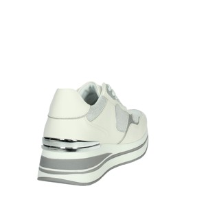 Sneakers bianche da uomo in stile retrò 8425 Design sportivo alto di lusso usa e getta per aumentare l'altezza delle scarpe da passeggio - Product Image 3