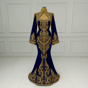 Vestido de Gala Azul Rey de Terciopelo con Bordado Dorado, Cuello Alto, Mangas Largas, Largo hasta el Tobillo, Cola Watteau, Estilo Vintage Hecho a Mano - Product Image 1