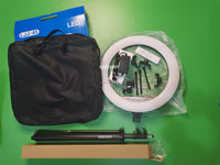 Offre Spéciale Lampe Annulaire LJJ45, Lumière LED Professionnelle 4800-5200K de 18 Pouces avec Trépied de 2,1 M et Télécommande