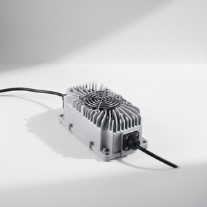VOITATOP VT-QA300A Chargeur portable multi-batteries 48V 5A 110/220V AC, étanche IP67, en aluminium, pour véhicules électriques et scooters - Product Image 1