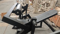 Machine de musculation pour entraînement de force, équipement de fitness à charge par plaques, modèle pendule inversé pour fessiers et ischio-jambiers