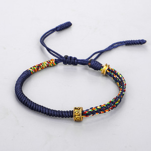 Gelang Tali Merah Rajut Tangan Gaya Tibet Baru untuk Wanita, dengan Simpul Vajra, Mantra Enam Kata, dan Batu Giok - Product Image 3