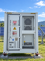 Conteneur BESS mobile avec ventilateur, aménagement de salle de batteries extérieure et connexions de câbles de projet