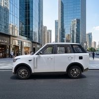 Grande voiture électrique 4x4 de type SUV, véhicule électrique à quatre roues à énergie nouvelle pour les trajets urbains