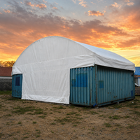 Tente de conteneur d'expédition entièrement fermée avec porte à rideau en tissu PVC, imperméable, résistante aux UV, toit en arche pour stockage extérieur