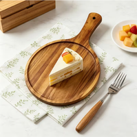Plateau de service irrégulier en bois éco-responsable fait main avec design personnalisé pour mariage - Assiette de dîner élégante et polie