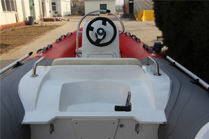 Cina 490 cm scafo in fibra di vetro e tubo gonfiabile <span class=keywords><strong>barca</strong></span> da corsa popolare Console di sterzo <span class=keywords><strong>barca</strong></span> a motore per la pesca Sport stile - Product Image 5