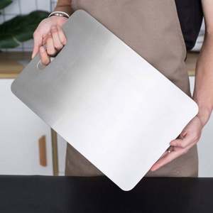 Planche à découper en titane pur de haute qualité 2024, design minimaliste écologique, forme rectangulaire pour la cuisine - Product Image 2