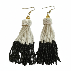 Pendientes de borlas de aro con cuentas de cristal blanco y negro de moda hechos a mano para regalo de compromiso de fiesta de boda - Product Image 1