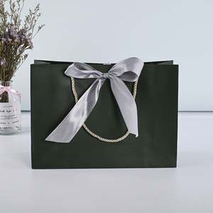 Bolsas de Papel de Regalo Personalizadas con Logotipo Impreso en Relieve, de Cartón Reciclado Ecológico de Lujo, con Borde Negro, para Joyería, Velas y Compras - Product Image 5