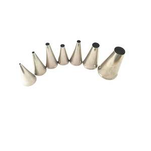 7 Piece Round Stainless Steel Piping Tip Set For Cake Decorating Beginners - Product Image 2