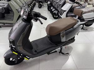 มอเตอร์ไซค์สำหรับผู้ใหญ่รุ่นขายดีที่สุด กำลังมอเตอร์ 1500 วัตต์ แบตเตอรี่ 72V20A ระยะทางวิ่งสูงสุด 60 กม./ชม. - Product Image 2
