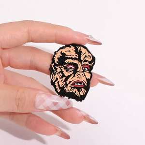 Pines de Esmalte de Máscara de Personaje de Película de Terror de Fábrica al Por Mayor, Insignias Artesanales de Metal para Halloween en Stock - Product Image 5