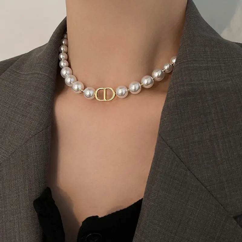 Ensemble de collier élégant en plaqué or véritable 18 carats avec lettre D en perles d'imitation chic