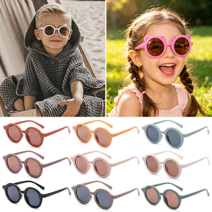 Nuovi Arrivi 2026: Occhiali da Sole Leggeri con Montatura Piccola, Set con Fascia per Capelli a Griglia Colorata e Girasole, Design Cartoonesco per Bambini, Protezione UV400 - Product Image 3
