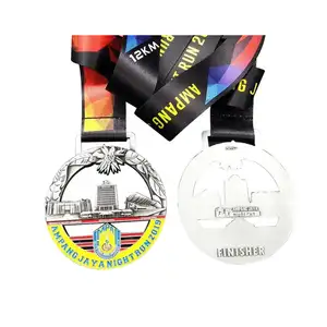 Entwerfen Sie Ihre eigene Logo-Triathlon-Medaille 3d Gold Metal Award Marathon lauf Sport medaille