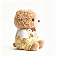 Ours en peluche vintage pour gentleman, marron, moelleux, avec nœud papillon, chemise blanche et salopette rayée jaune